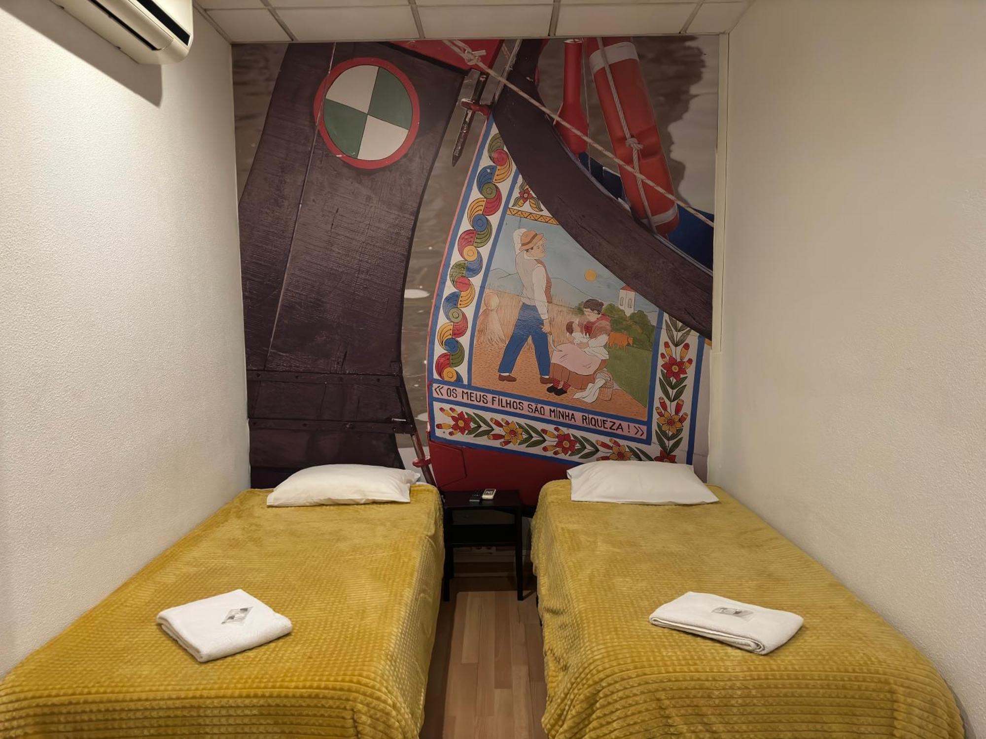 Peters Guesthouse Aveiro Luaran gambar